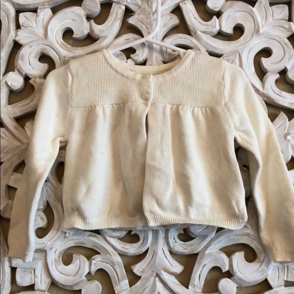 Gap cream toddler sweater